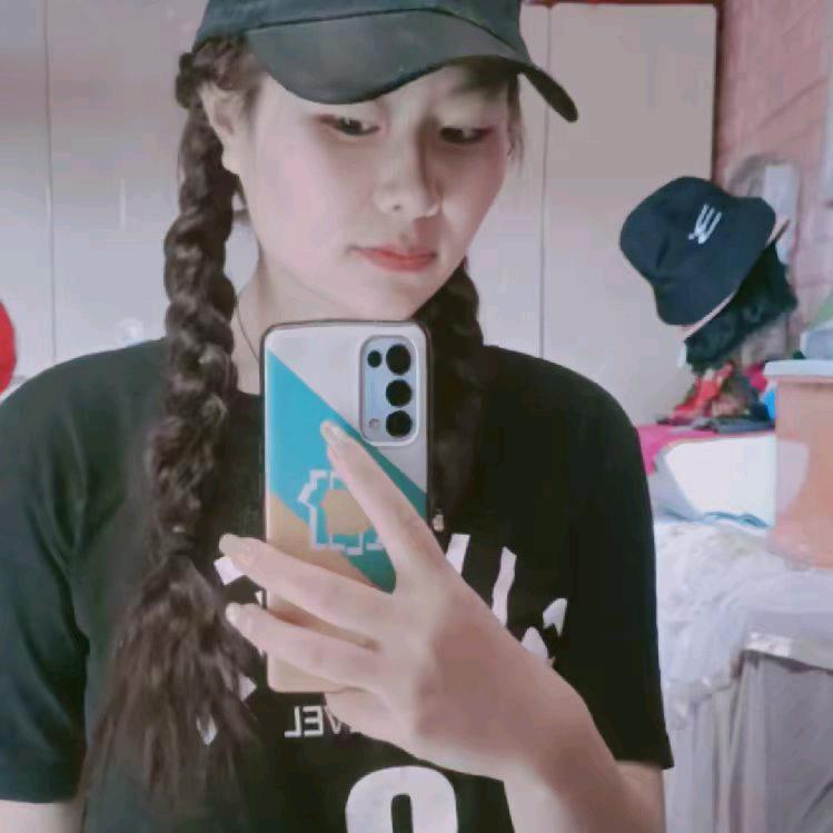 杨妞妞……