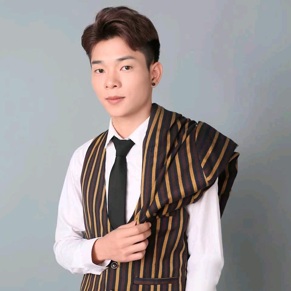 藤野造型（东盟盛天地阿伟总监）