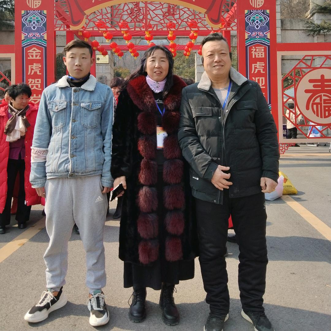 山中之王、虎、俊邦，熟食卤肉