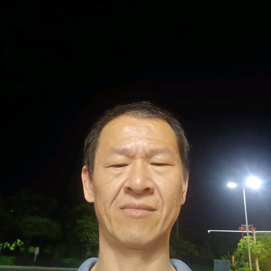 刘雄文