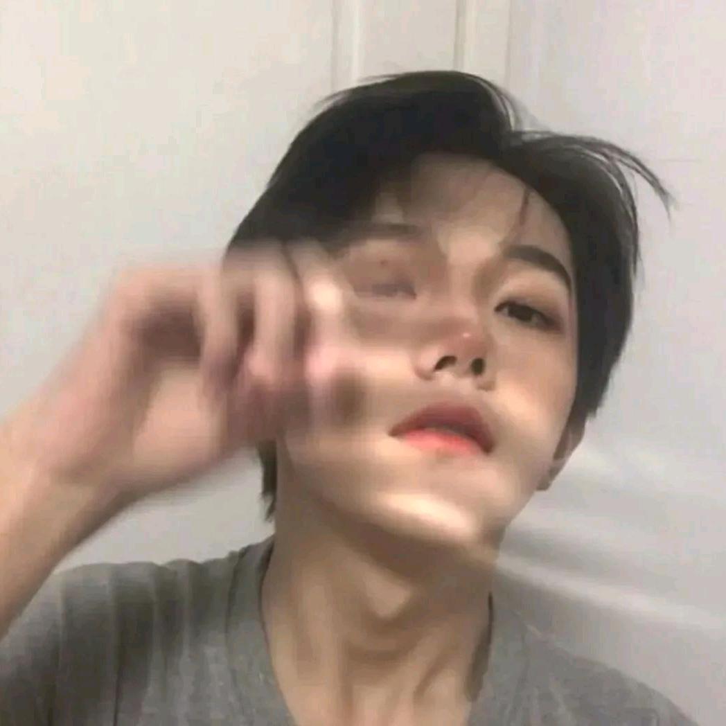 不会打羽毛球🏸