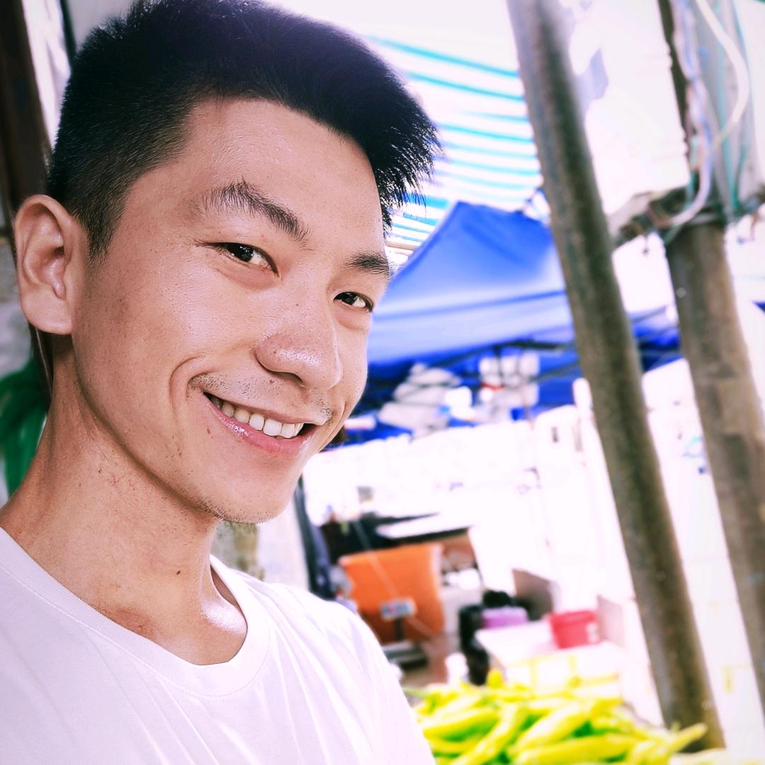 曾先森（卖菜老尾）
