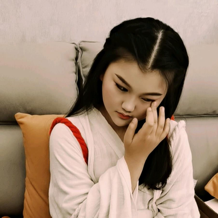 依周大码女装穿搭