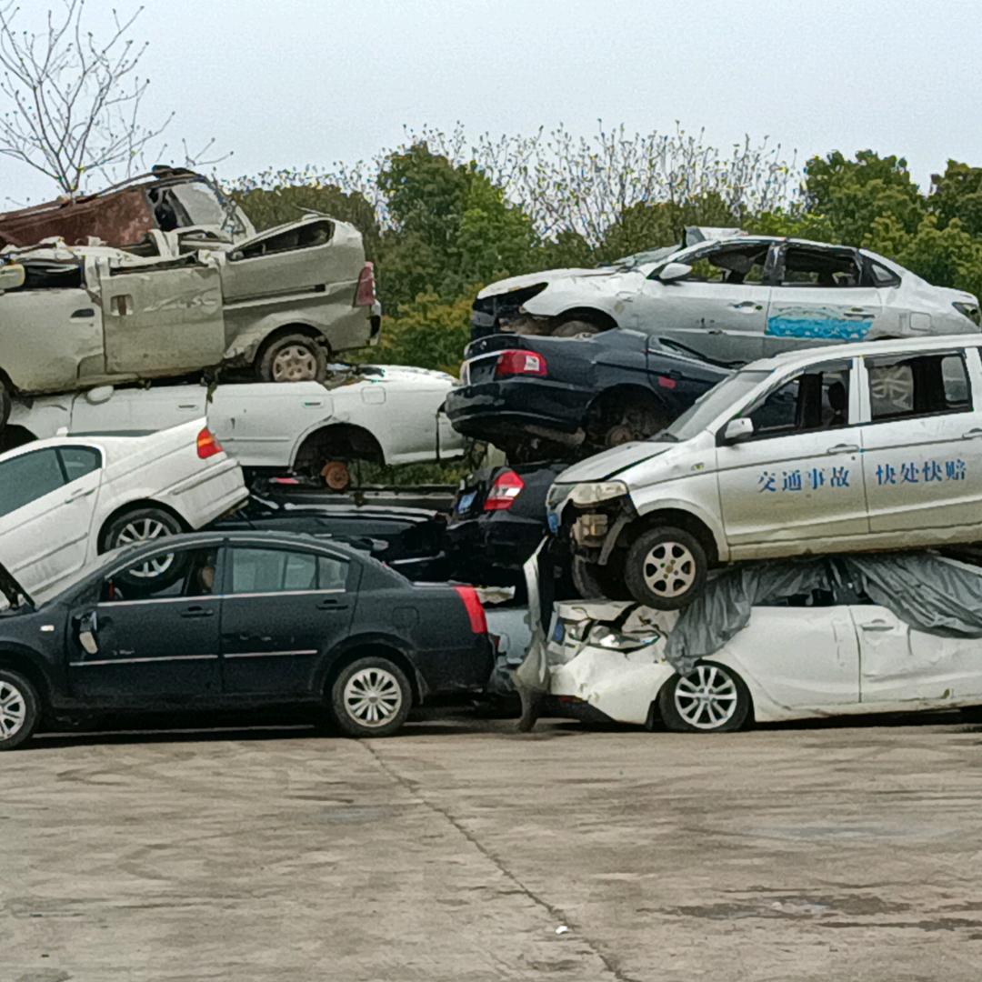 东哥五鑫废旧汽车回收站