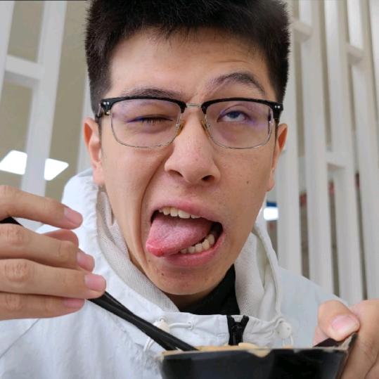 阿辉能吃不能痴