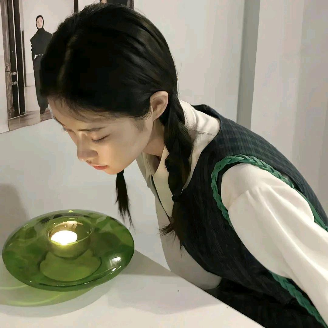 快乐的小女孩