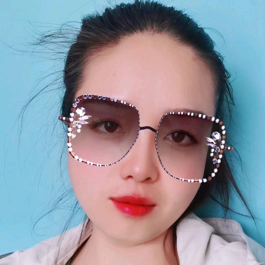 雷姐（橱窗营业中）