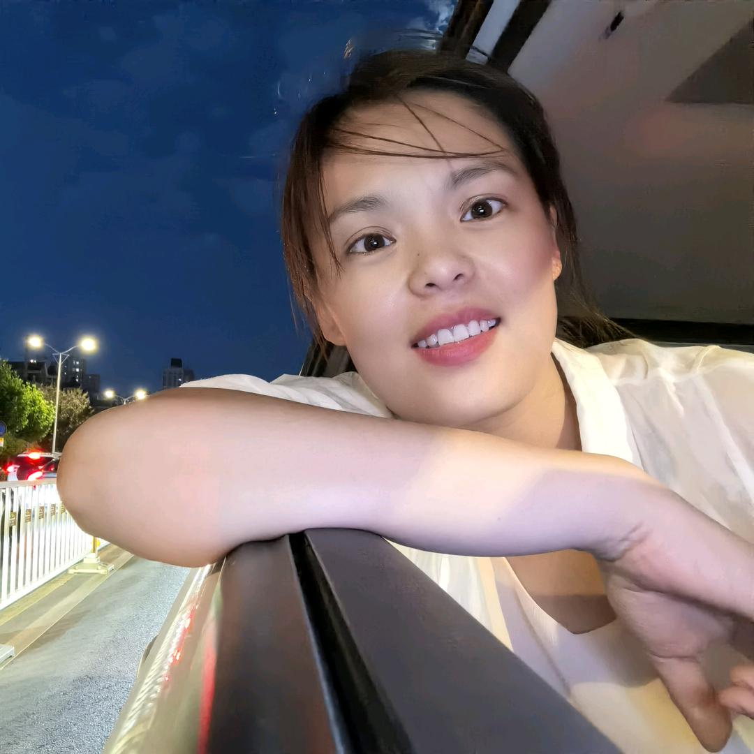 卖HW手机的小洋洋