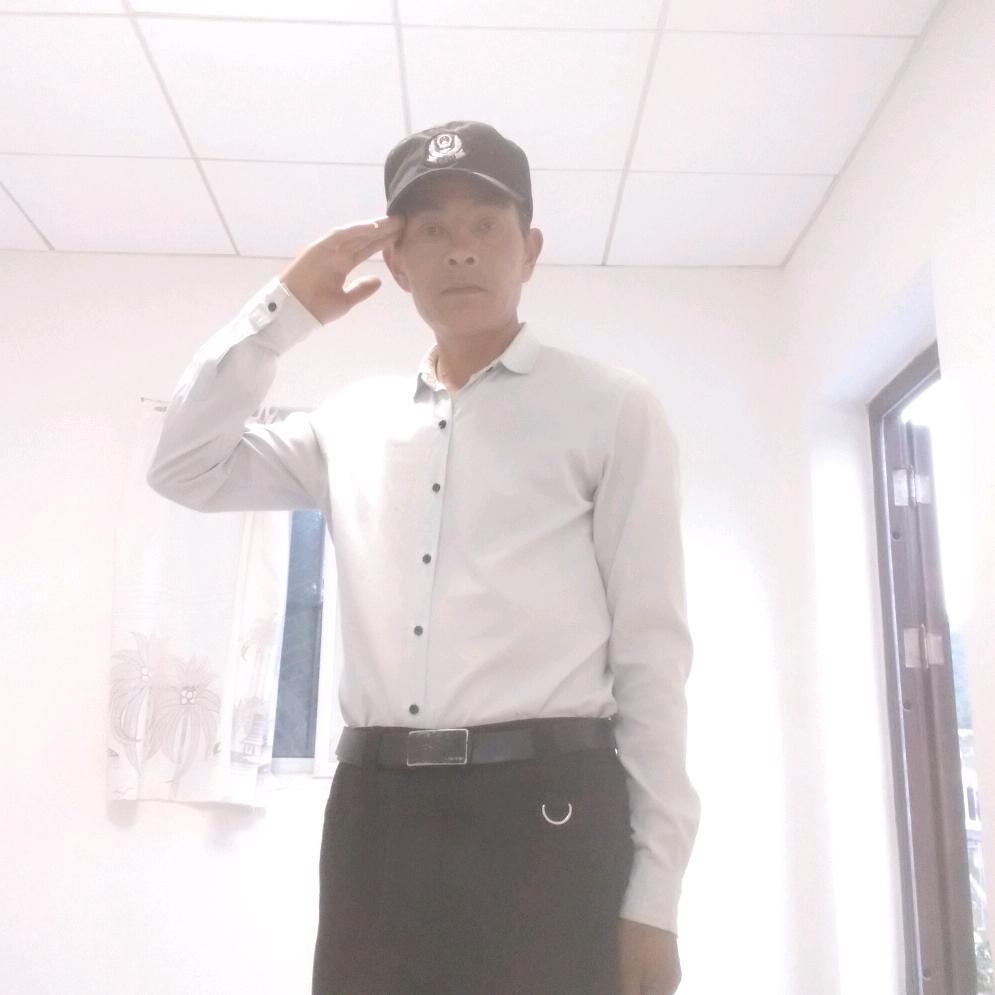 雄鹰🌺兵哥