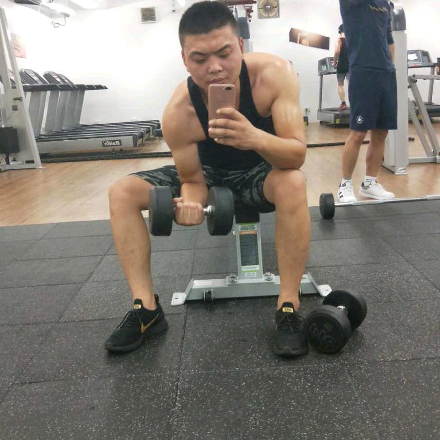 嘉利华二手车