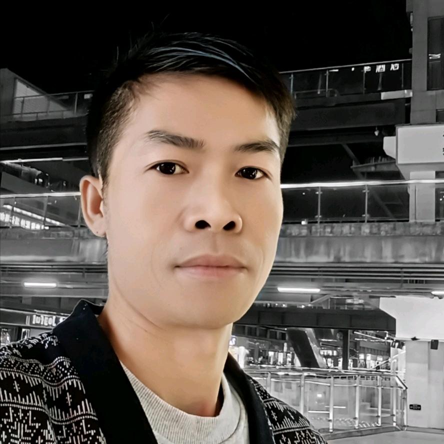 默闫