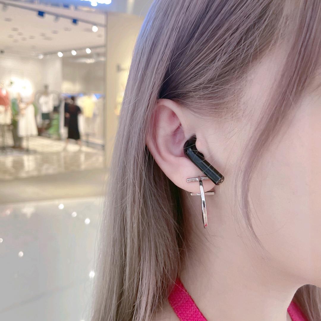 飞杨橱窗