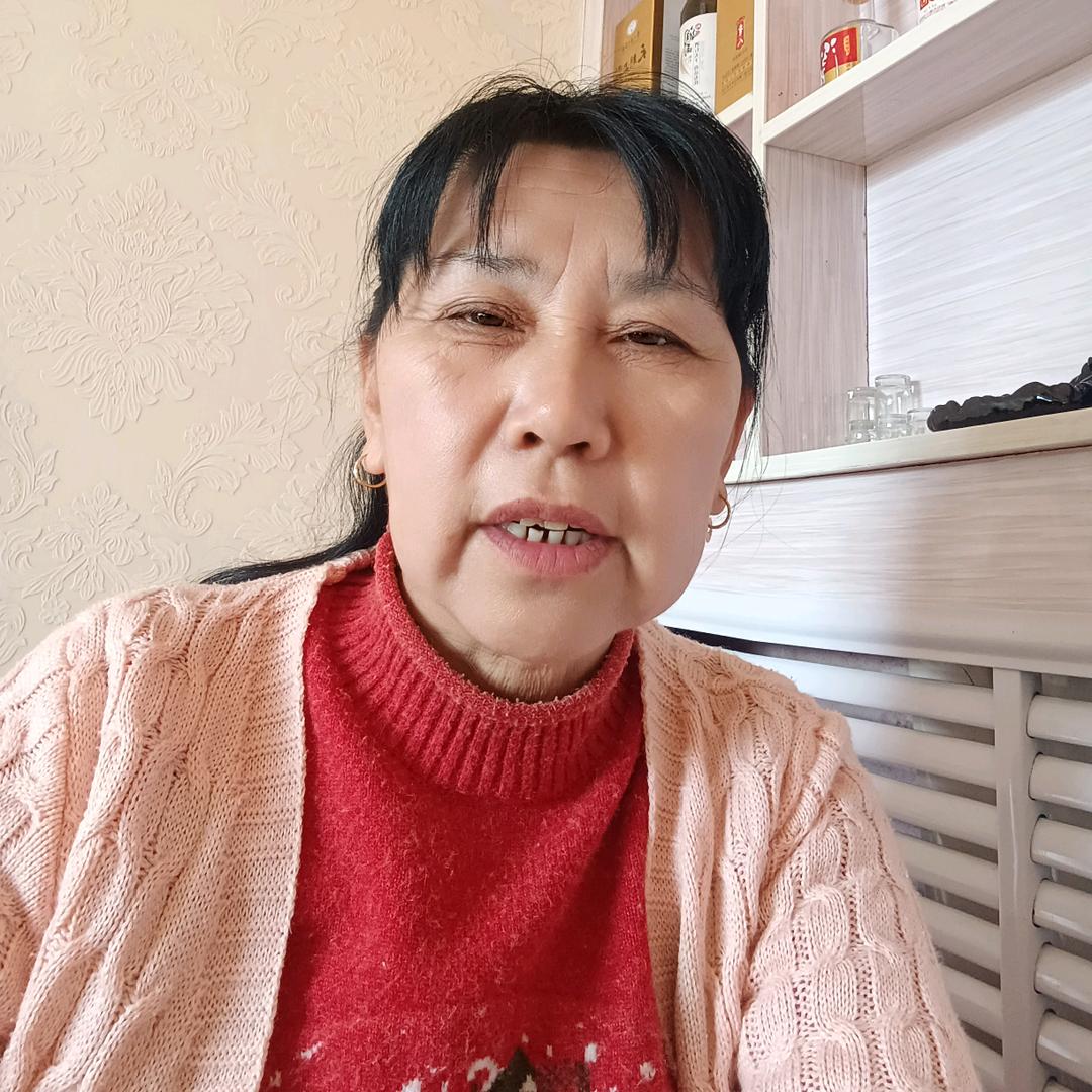 菠菜美女上午9~10点开播