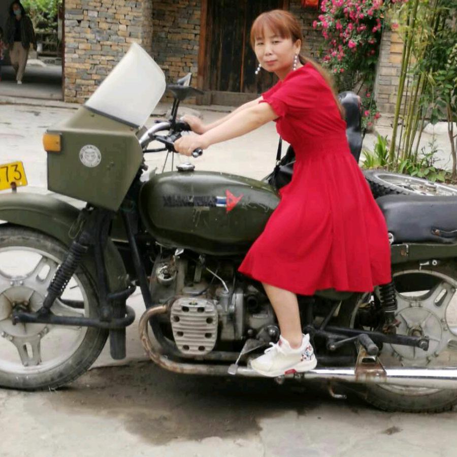 活岀自我