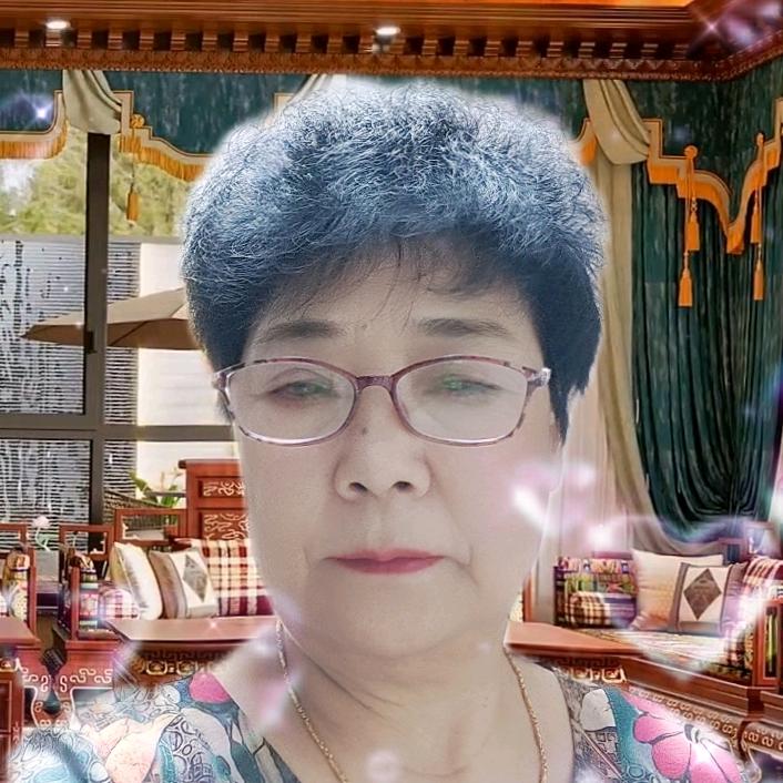 夕阳映云