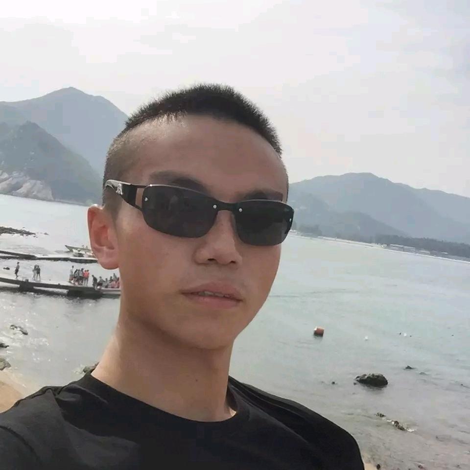黄 先生