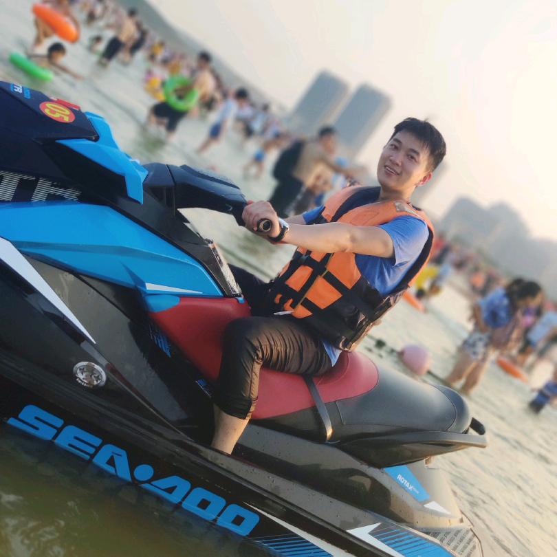 杨小晨