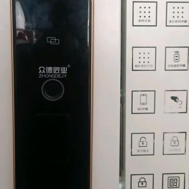 刘紫薇乚