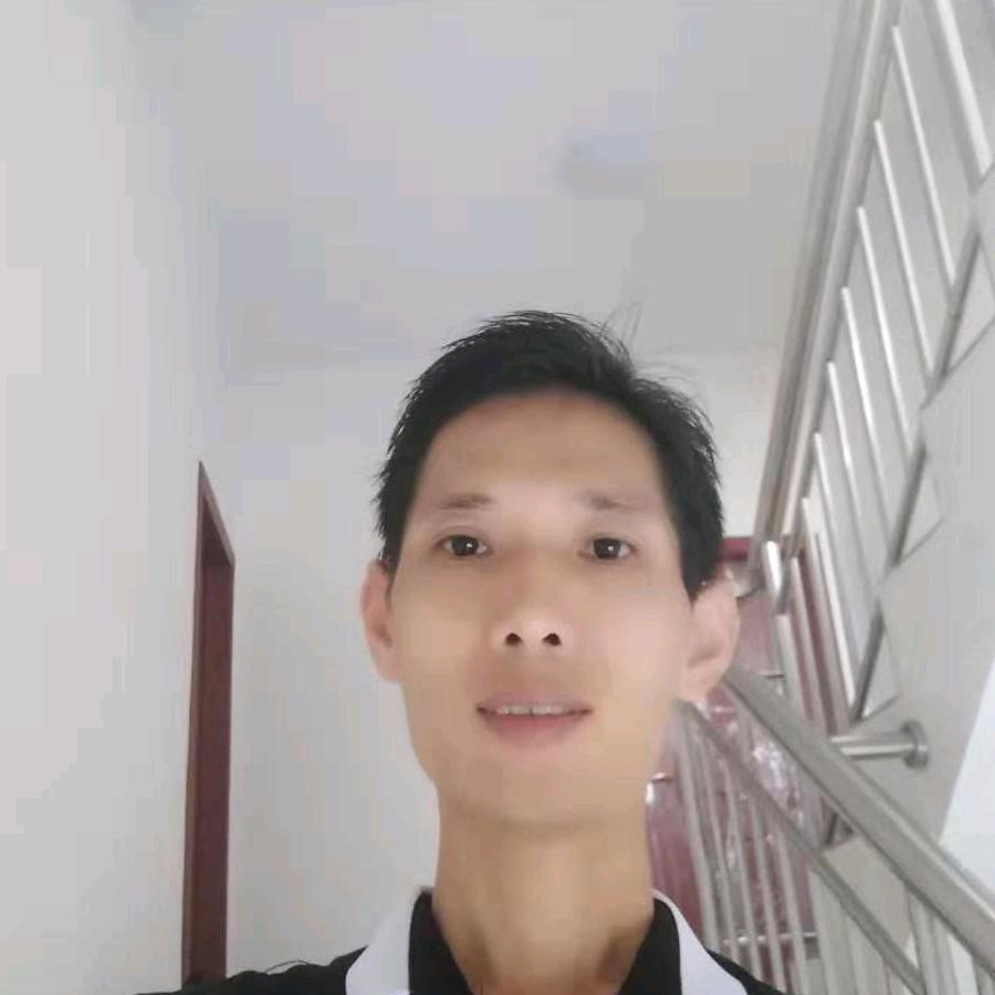 充满了笑容