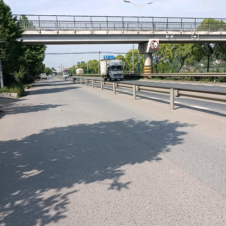 小哥