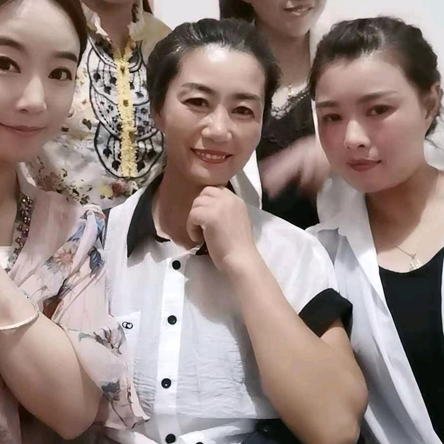 蓝天姐