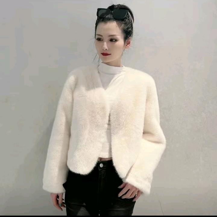 芊诺媞皮草精品服饰