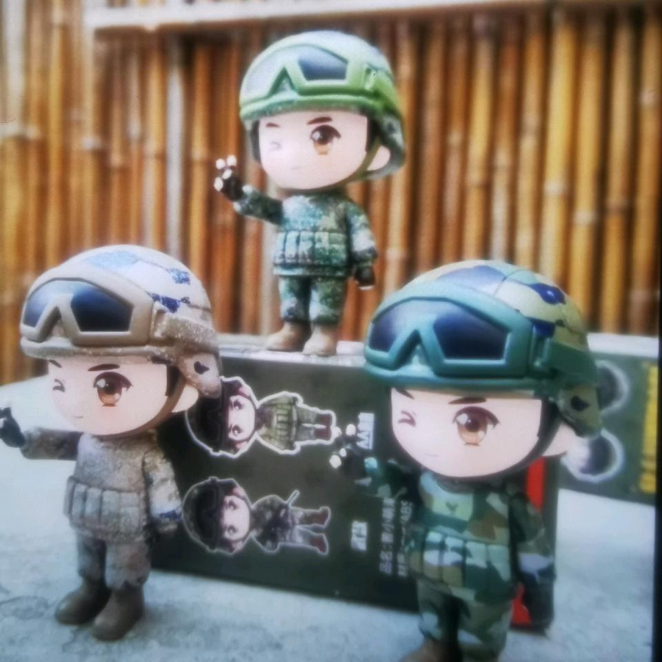 穆棱百灵服装店