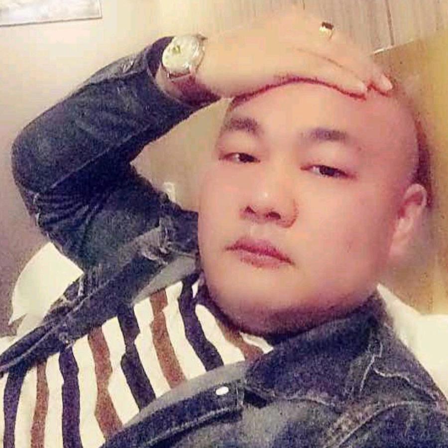 啊明光头哥