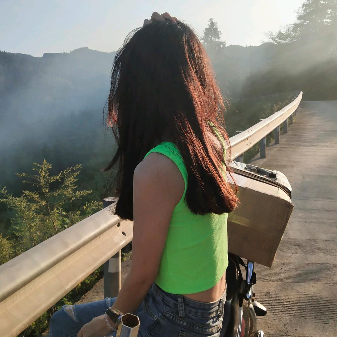 小  小琴