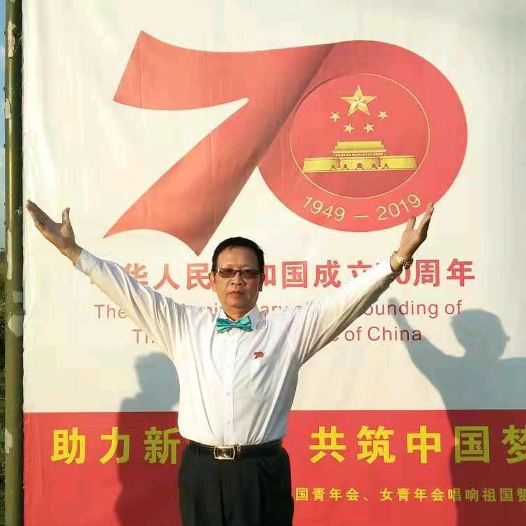 开车跑（踏遍青山人未老行万里路）