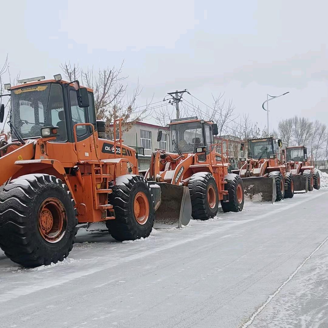 嫩江市浩洋工程机械租赁行