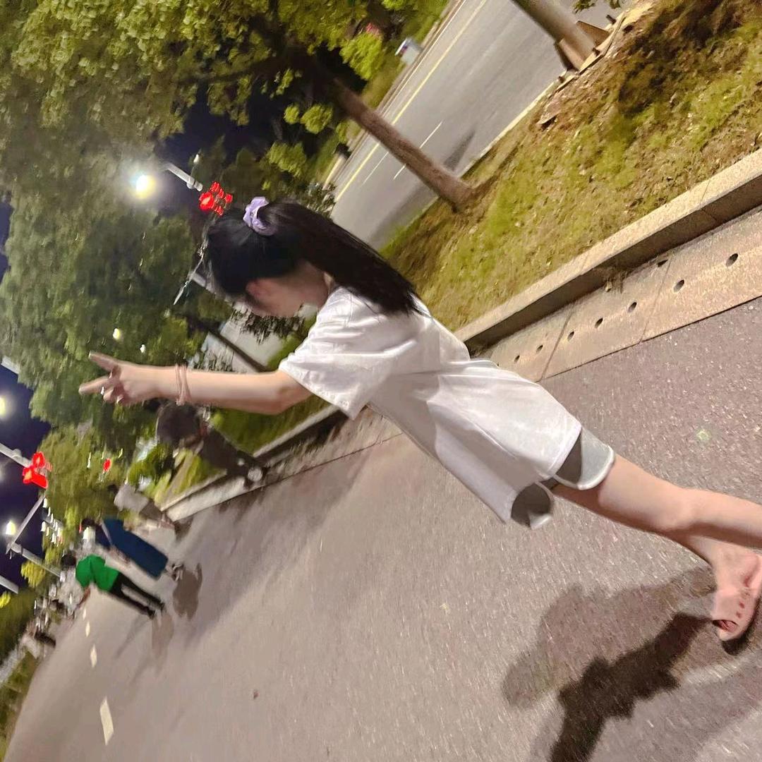 曾经不是心疼，而是后悔。