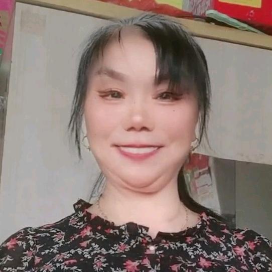 谢桂香。