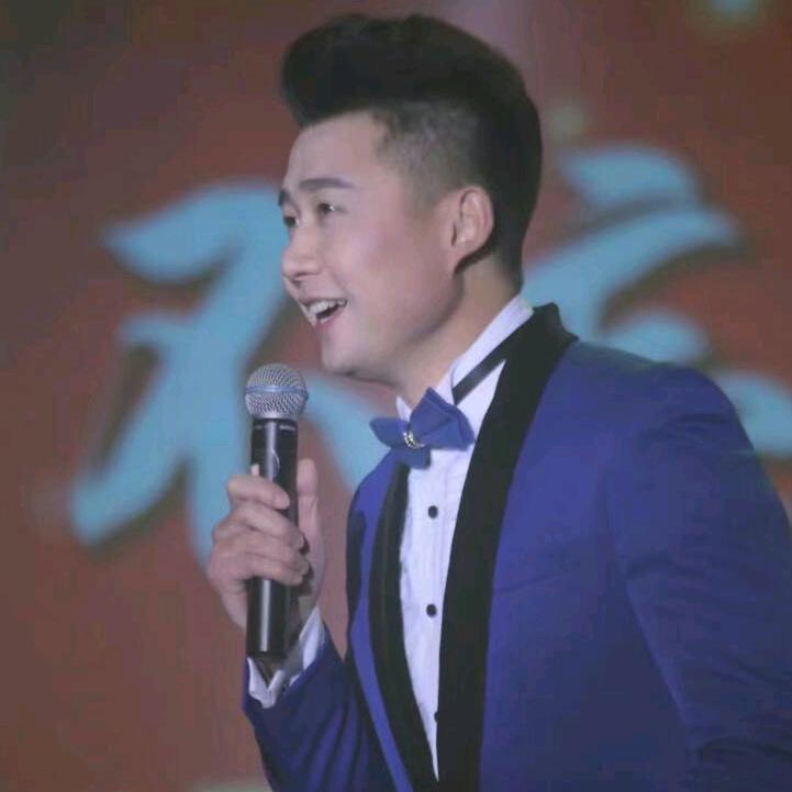 温洋（主持人、策划师、唱作人）