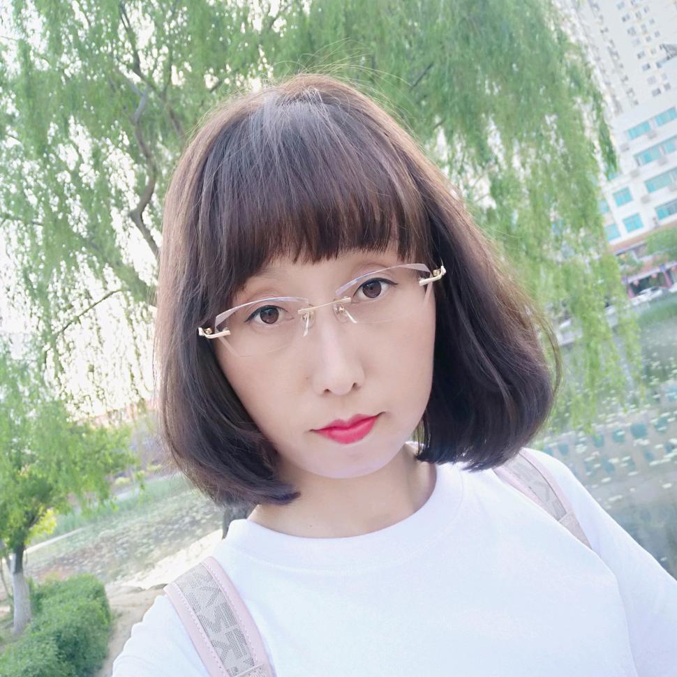 曲弘岩