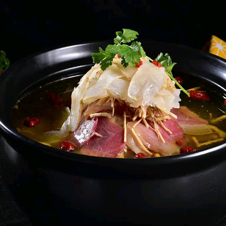 德保县年月聚餐饮馆