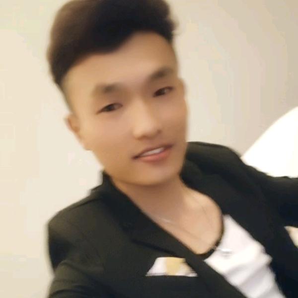 伟伟