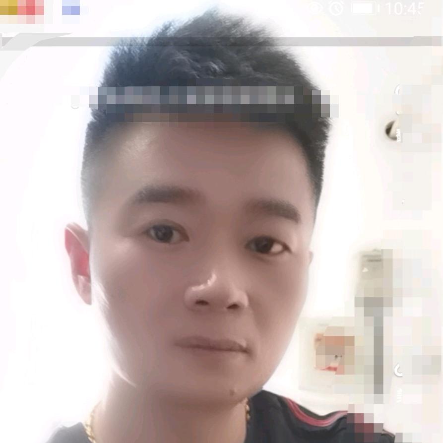 刚哥(广场舞教学中)