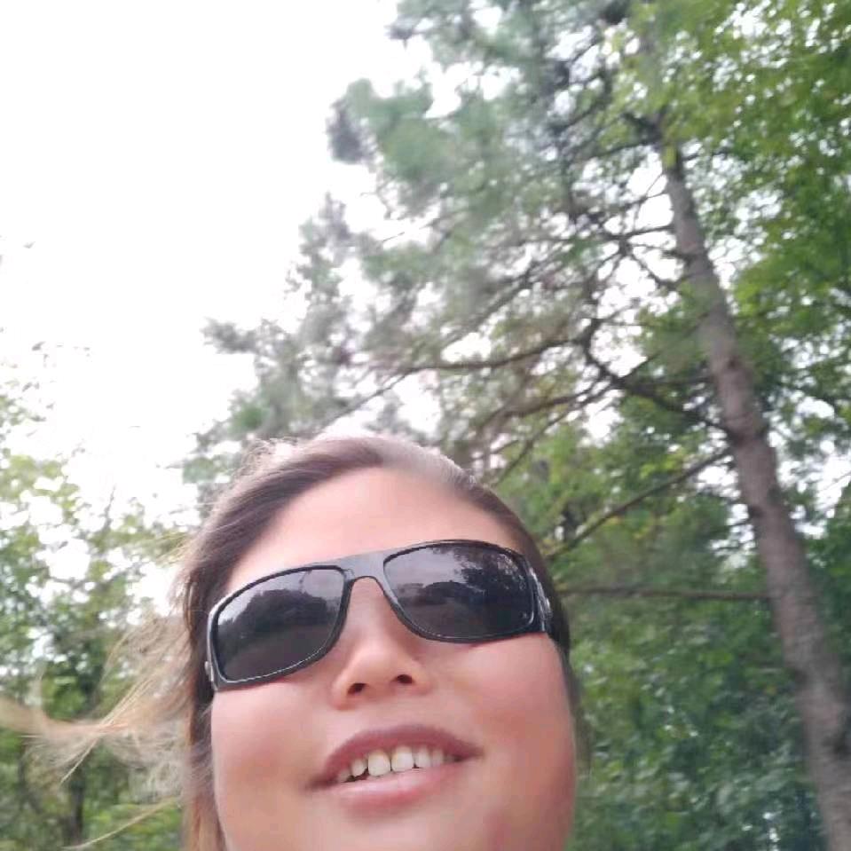 草莓味-_-硬糖米婳