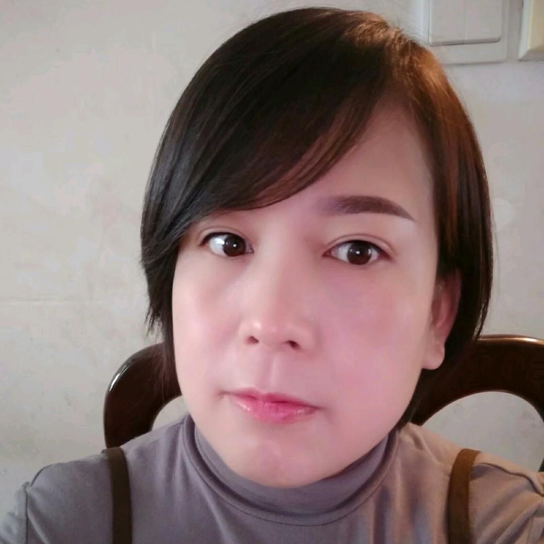 郑凌薇