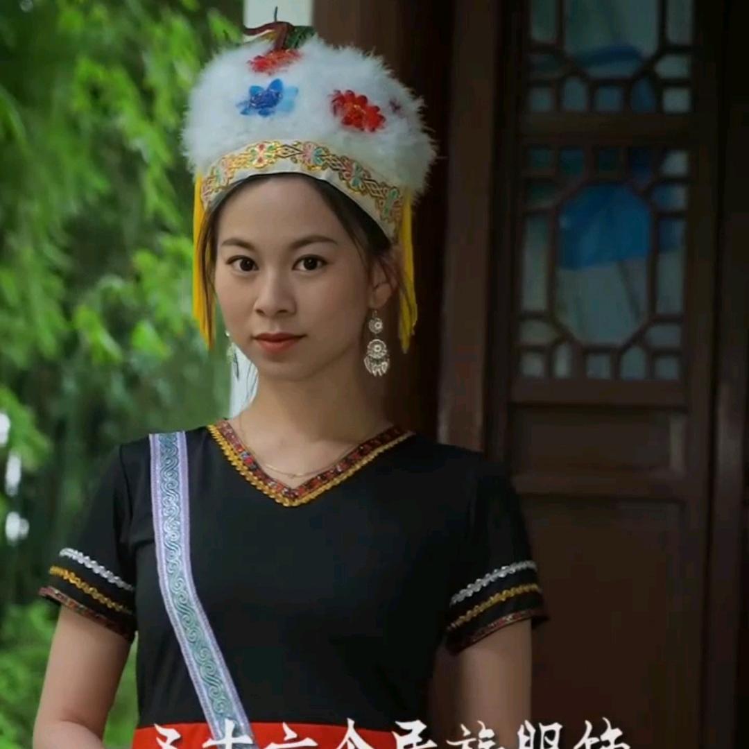 雯丫头《不定时开播》拒绝连赞