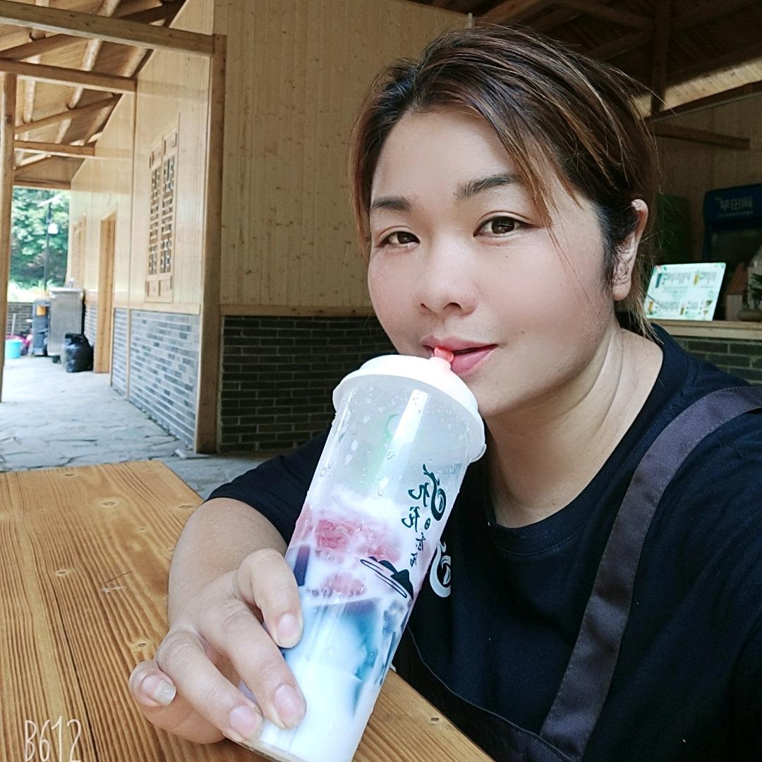 贺娟乐队[爱唱歌的乡村女孩]