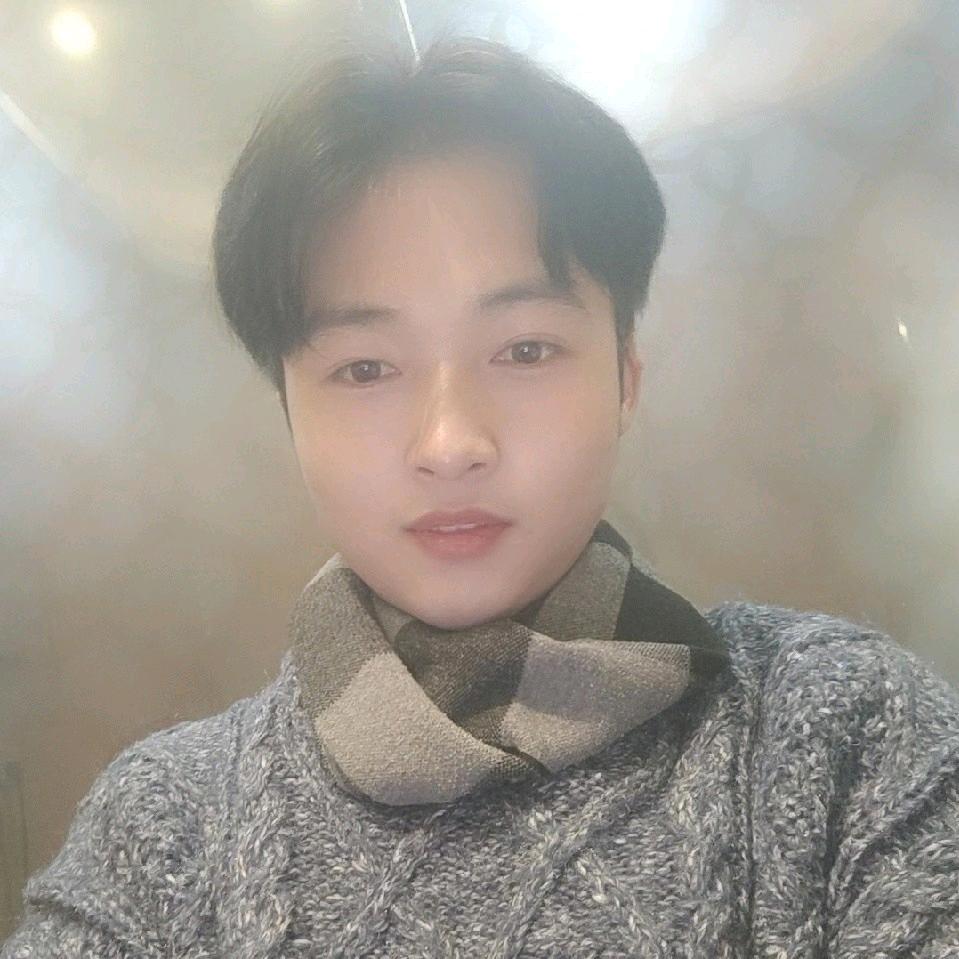 蘑菇君一业余游戏主播（bilibili）