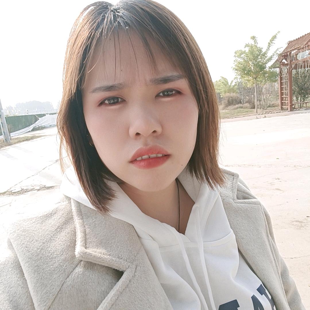 杯子梅梅