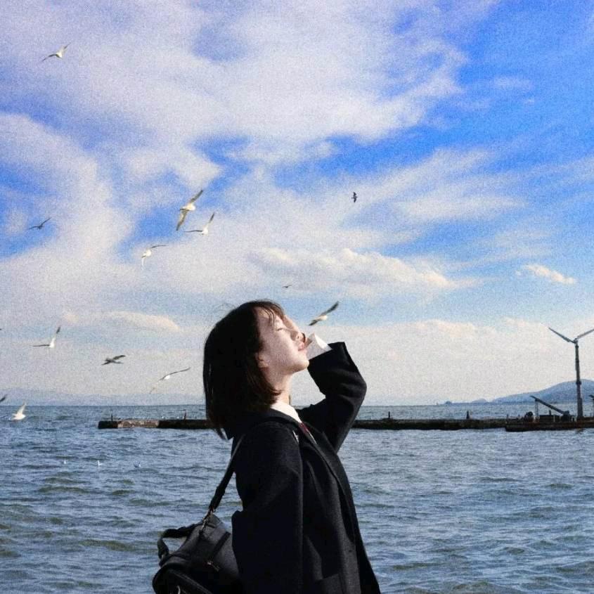 爱唱戏的朱大姐