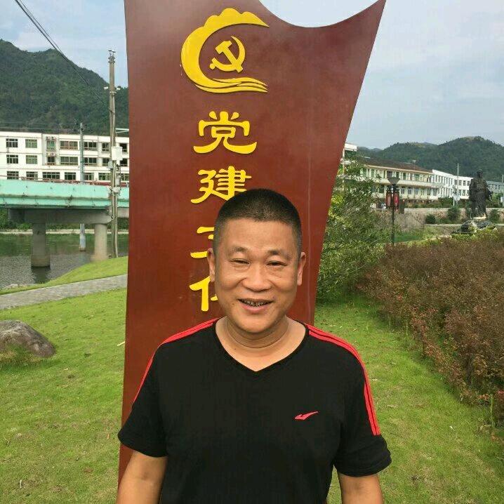 陈足亮