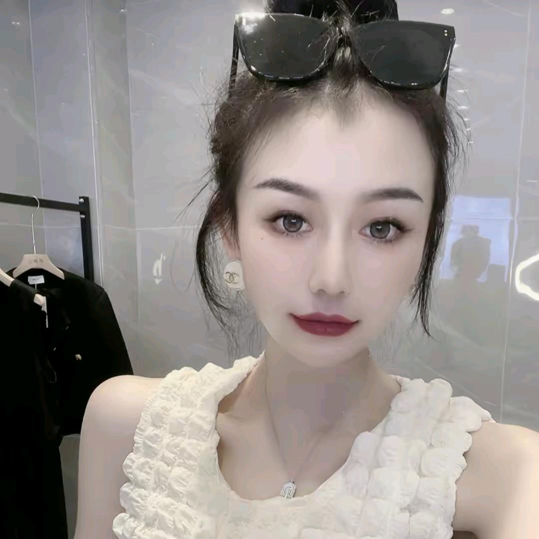婷老板教搭配(搜索🔍小号，婷老板)