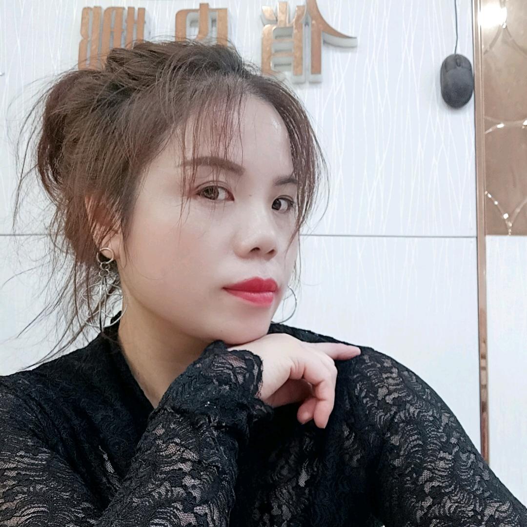 温塘镇光明路俏丹娜女装店