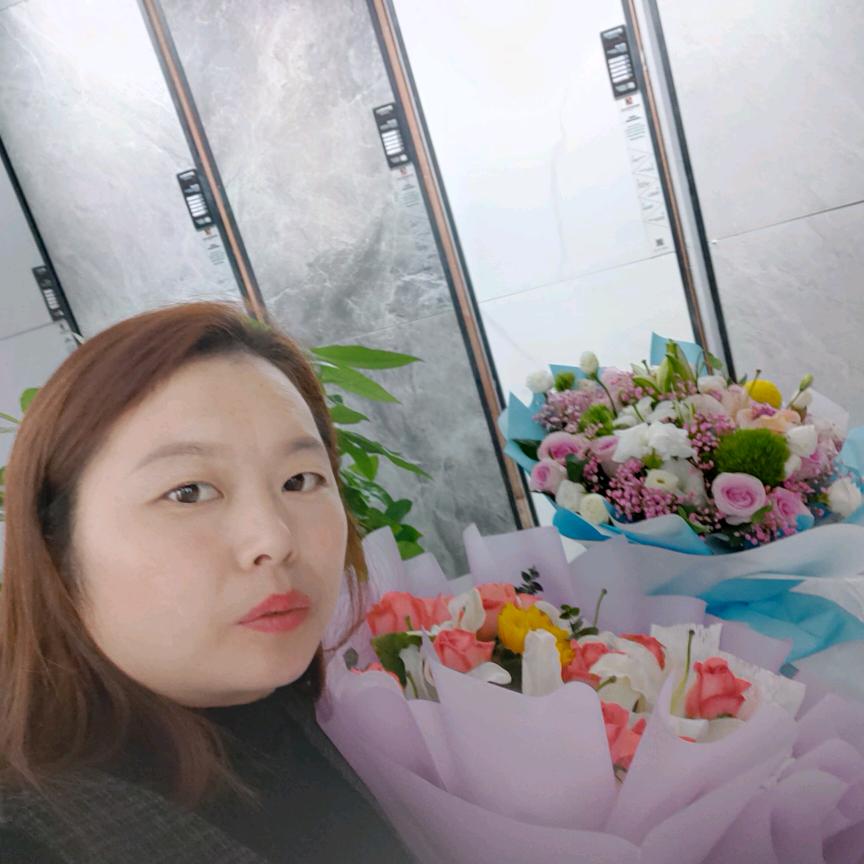 利特邦陶瓷周爱婵