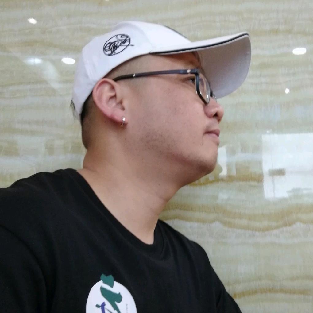 小龙盘钢琴